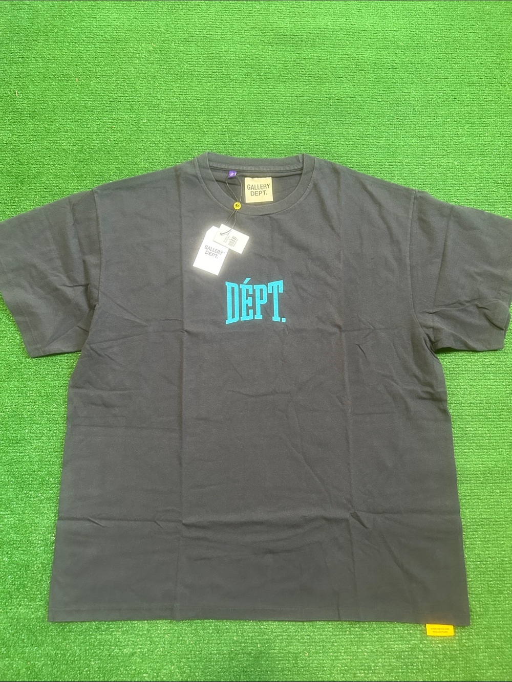 Men’s Navy Gallery Dept tee